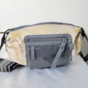 🍋🍋Lululemon athletica Cycling Crossbody Mini Bag